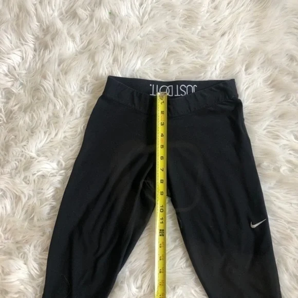 Nike black Capri leggings sz s/p - Picture 5 of 6